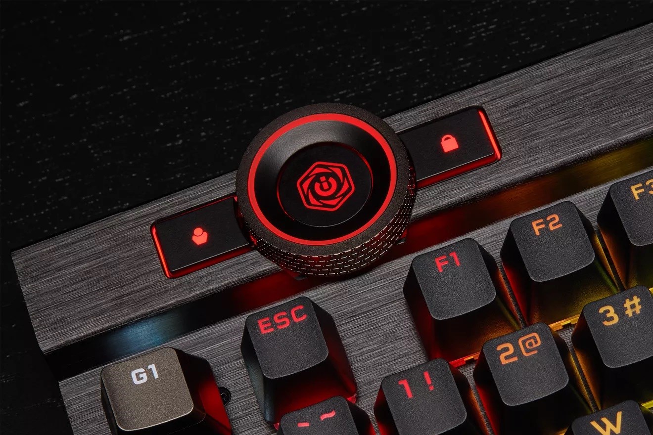 Corsair K100 oyuncu klavyesi kontrol tekerleği ile dikkat çekiyor