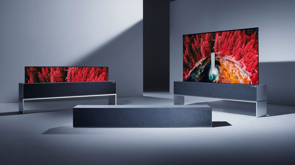 Dünyanın ilk katlanabilir TV'si LG Signature OLED TV R, fiyatıyla dudak uçuklatıyor