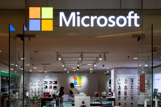 Microsoft para basmaya devam ediyor: Geçen yıla göre %30 daha yüksek kazanç