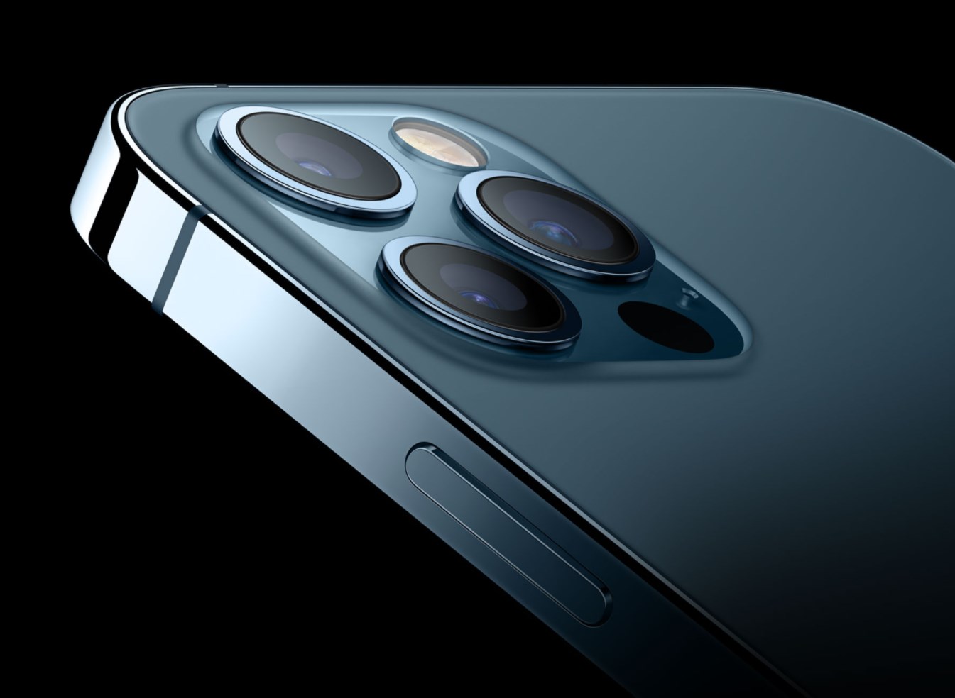 iPhone 12 Pro modelleri sosyal mesafenizi koruyacak