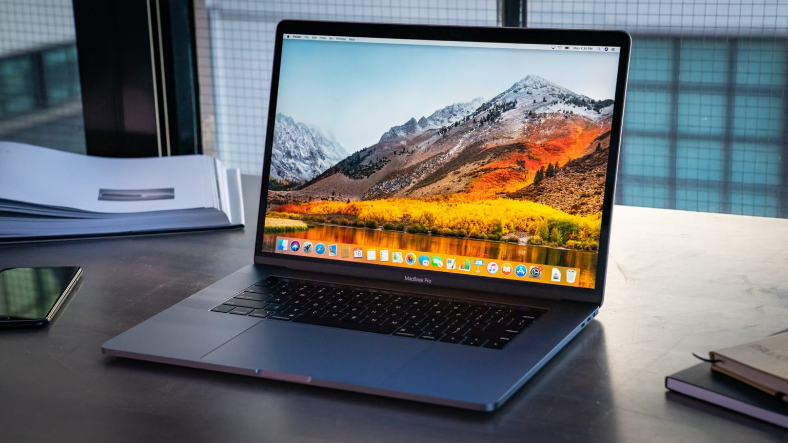 Apple, tedarikçilerinden 2.5 milyon Apple Silicon işlemcili MacBook üretmelerini istedi
