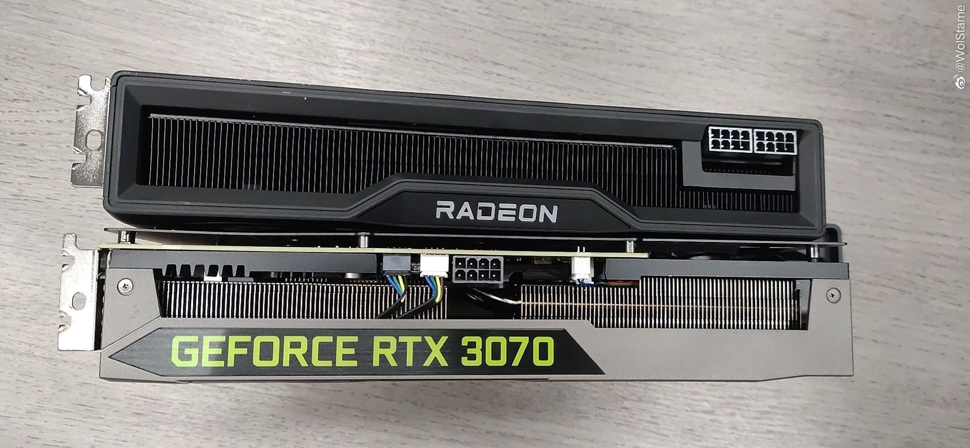 RX 6800 XT ve RTX 3070 yan yana görüntülendi