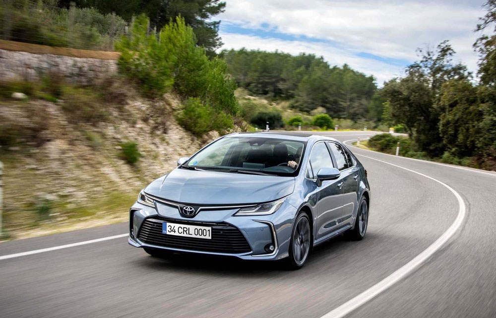 Toyota Corolla Sedan'a 1.5 litre motor seçeneği geliyor