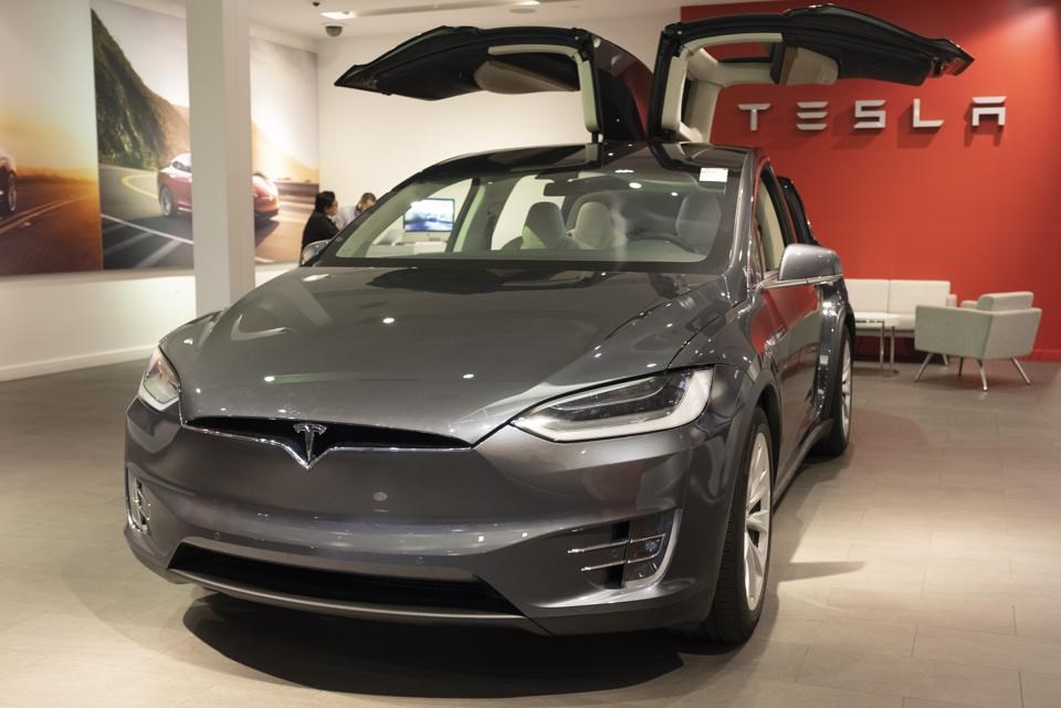 9500’den fazla Tesla Model X ve Y’de üretim hatası tespit edildi