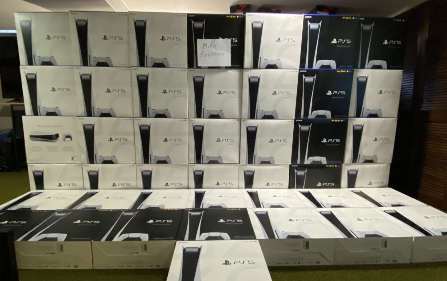 3500 tane PS5 alıp kârla satan karaborsacı grup: 'Pişman değiliz'