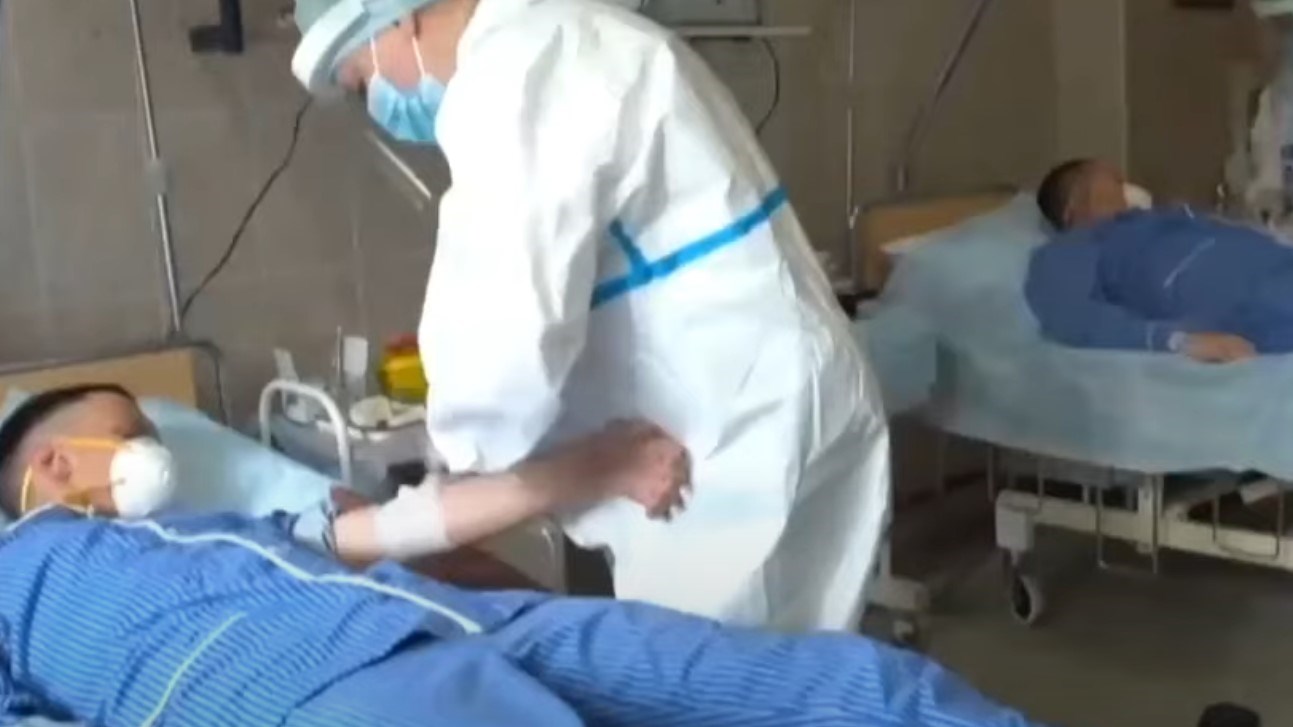 Rusya, 3. faz denemeleri devam eden aşıyı askerlerine uygulamaya başladı
