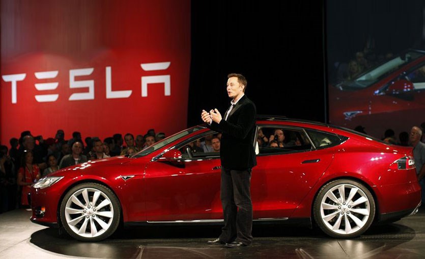 Elon Musk bir dönem Tesla’yı Apple’a teklif etmiş