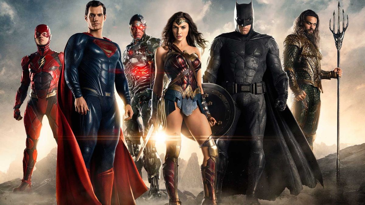 Zack Snyder: 'DC sinema evrenini hiçbir zaman Marvel gibi yapmak istemedik'