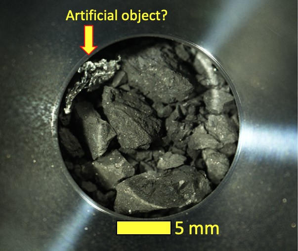 Ryugu asteroitinden getirilen taşların ilk fotoğrafları yayınlandı