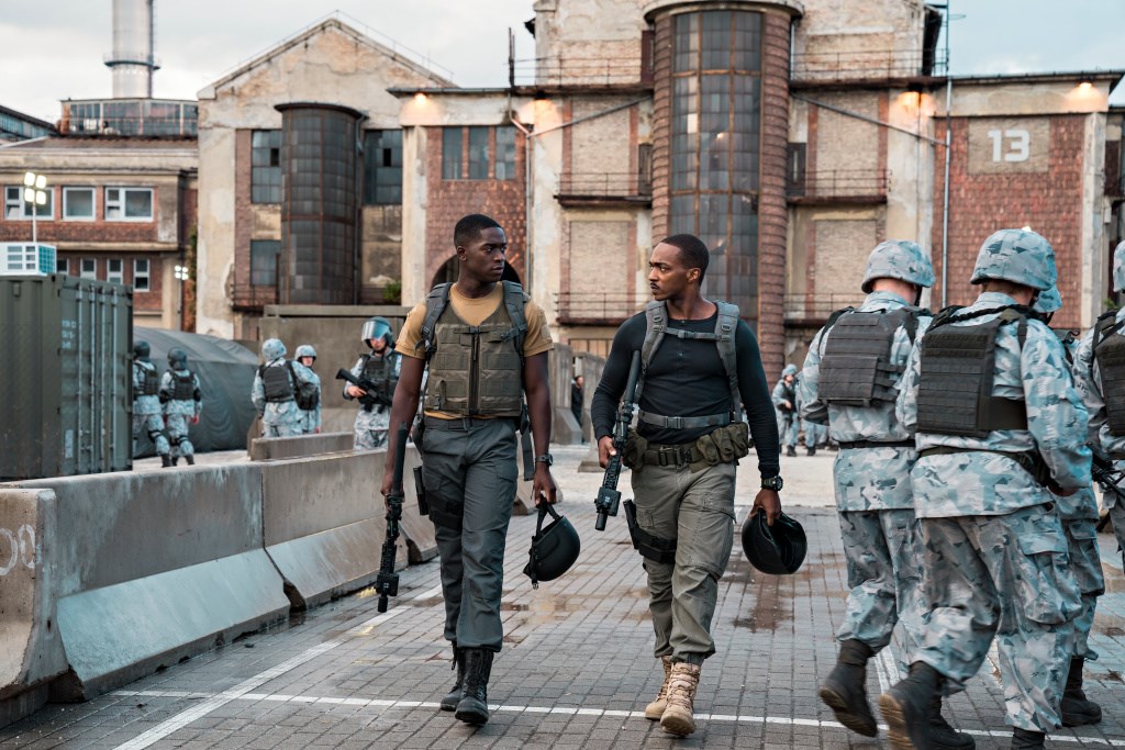 Netflix'in yeni aksiyon/bilim-kurgu filmi Outside the Wire'dan fragman