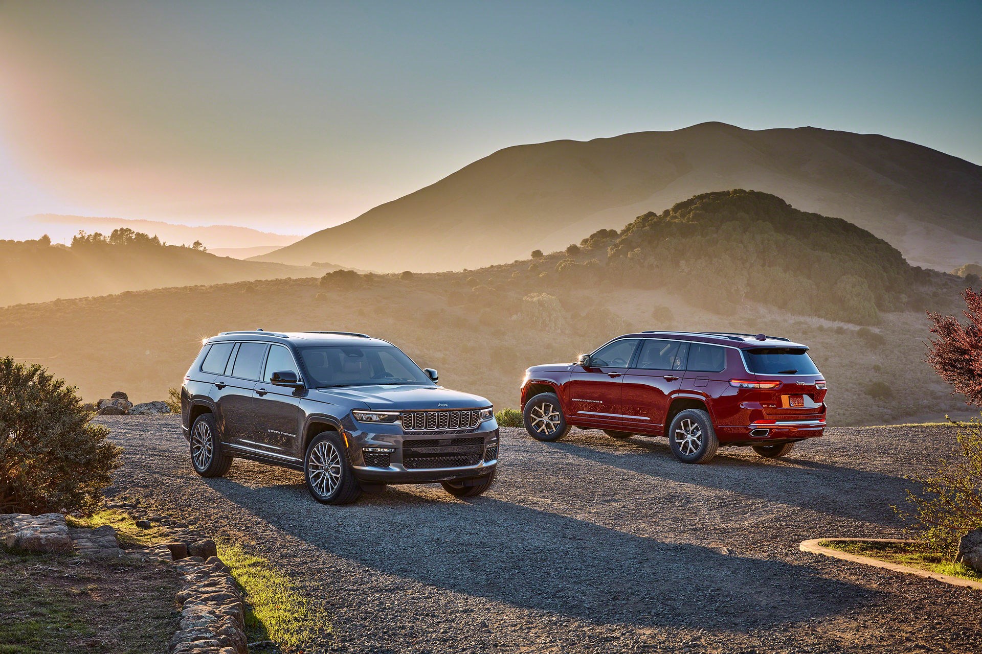 Jeep, 7 kişilik SUV modeli Grand Cherokee L'i tanıttı