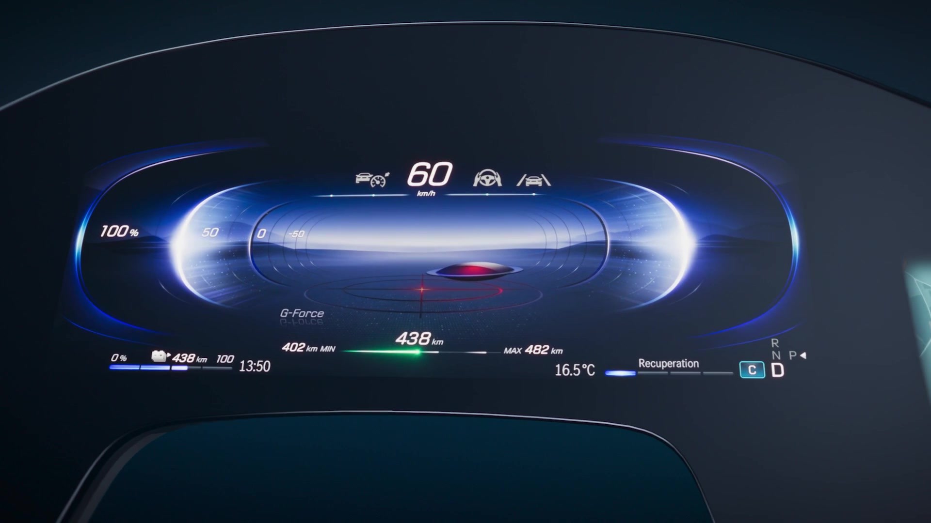 Mercedes, 141 cm'lik devasa multimedya sistemi MBUX Hyperscreen'i tanıttı