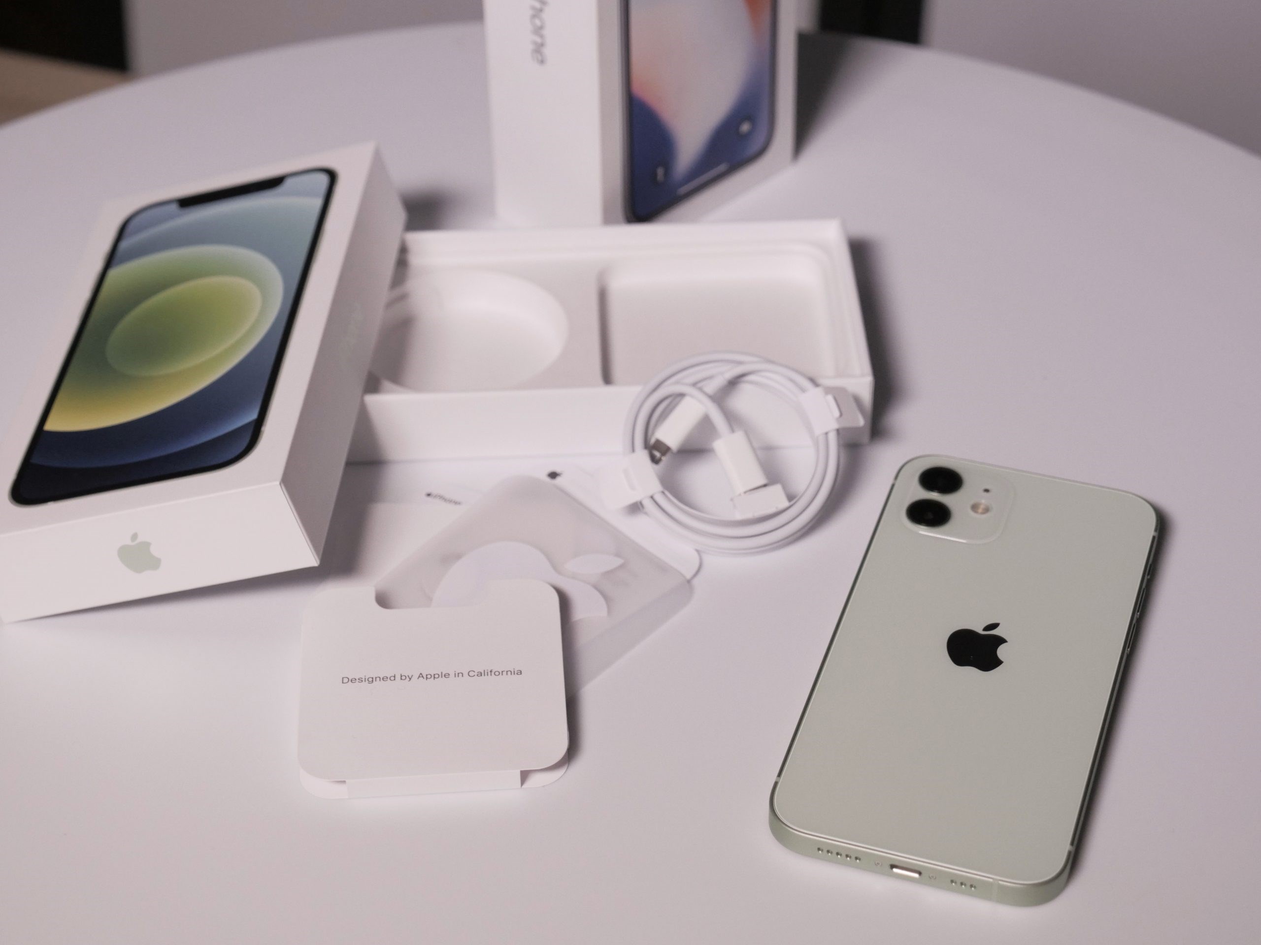 iPhone 12 kutusundan şarj cihazını çıkaran Apple, maliyetten ne kadar tasarruf etti?