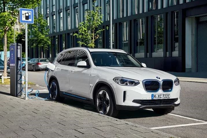 bmw ix3 türkiye fiyatı ve özellikleri