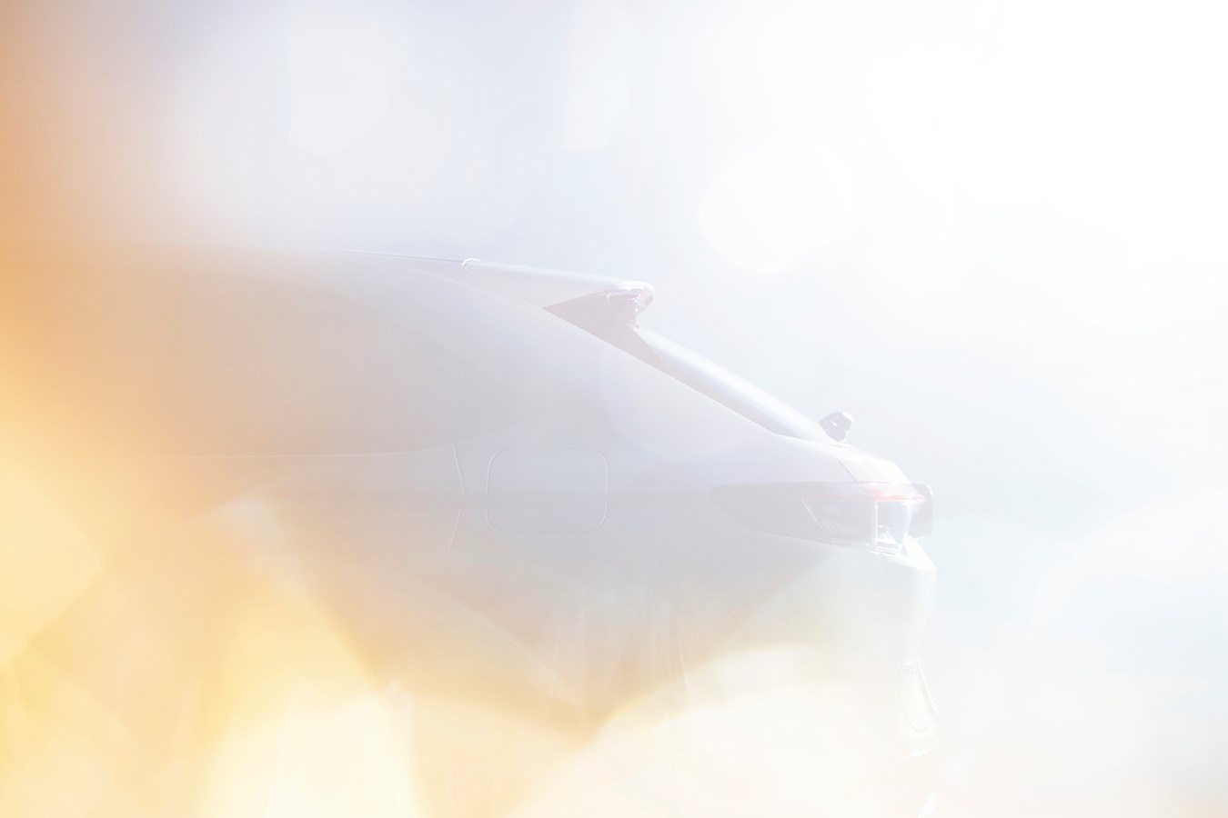 Yeni nesil Honda HR-V'den ilk teaser geldi: Hibrit gücüyle gelecek