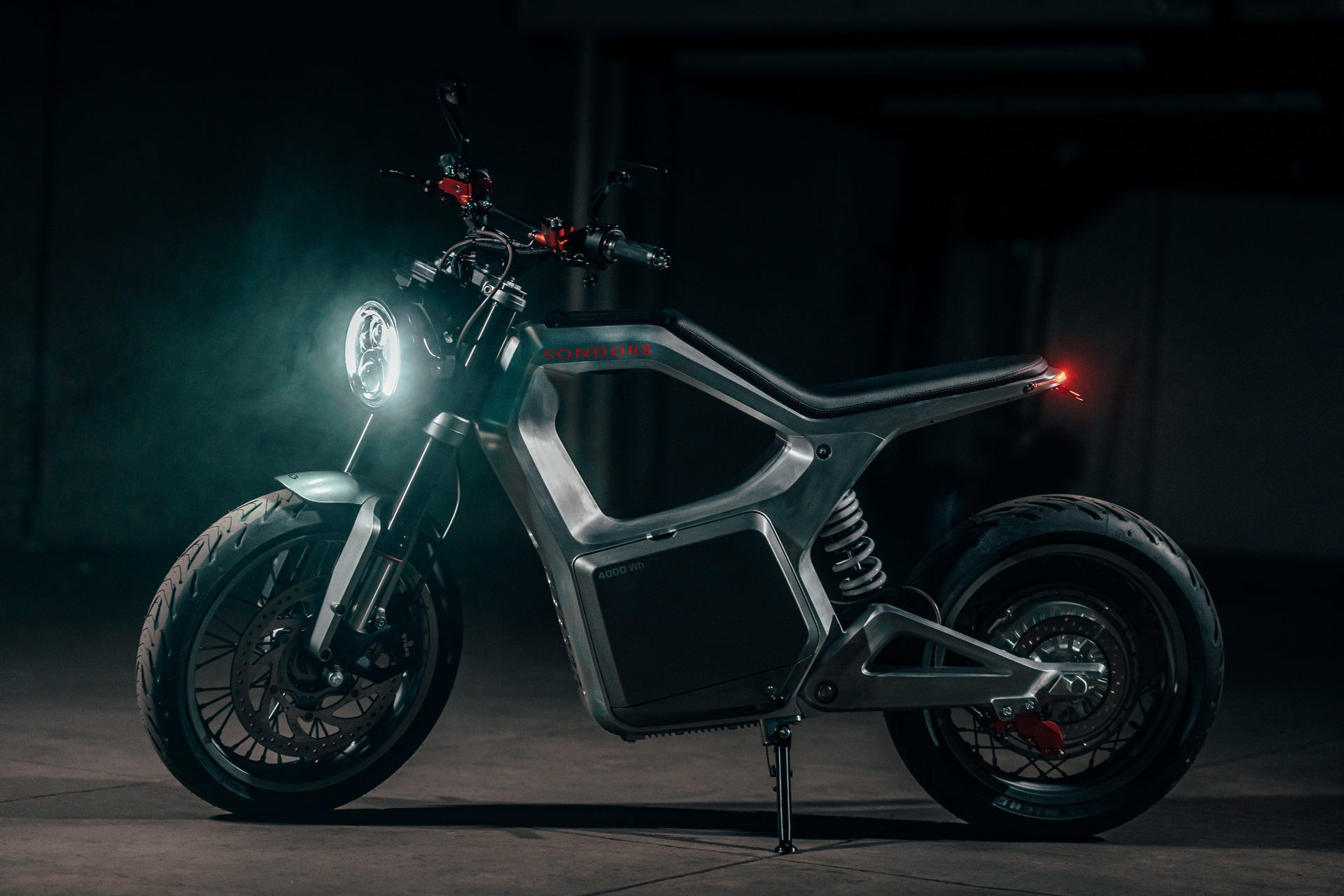 5 bin dolarlık fiyatıyla 130 km menzil sunan elektrikli motosiklet: Sondors Metacycle