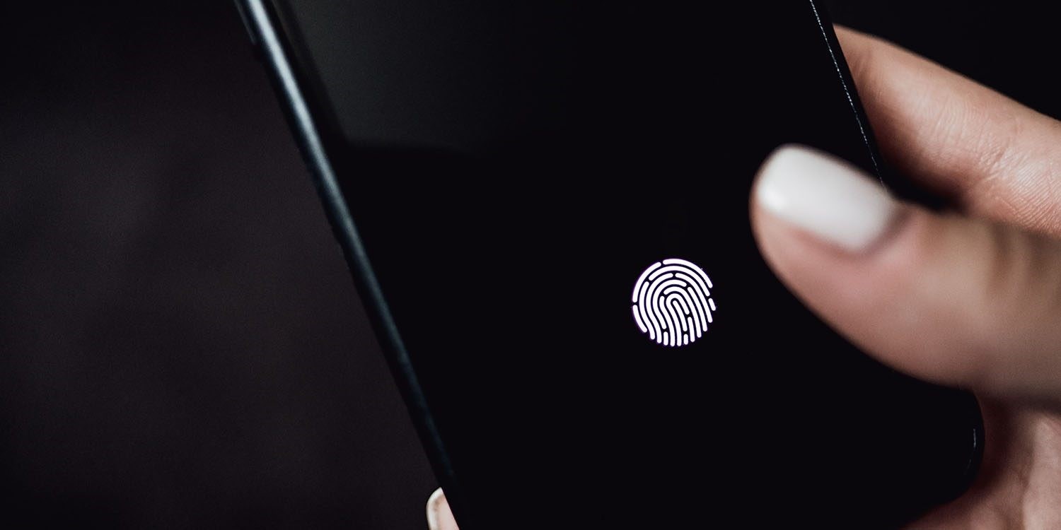 Apple, yeni nesil iPhone'lar için ekran altı parmak izi sensörünü test ediyor
