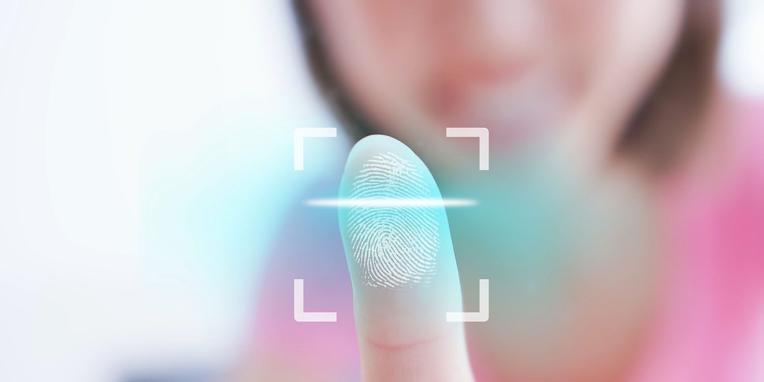 Apple, yeni nesil iPhone'lar için ekran altı parmak izi sensörünü test ediyor