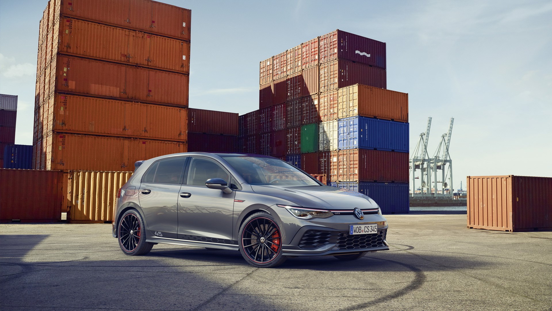 Volkswagen, Golf GTI'ın 45. yaşını özel bir versiyonla kutluyor: Golf GTI Clubsport 45