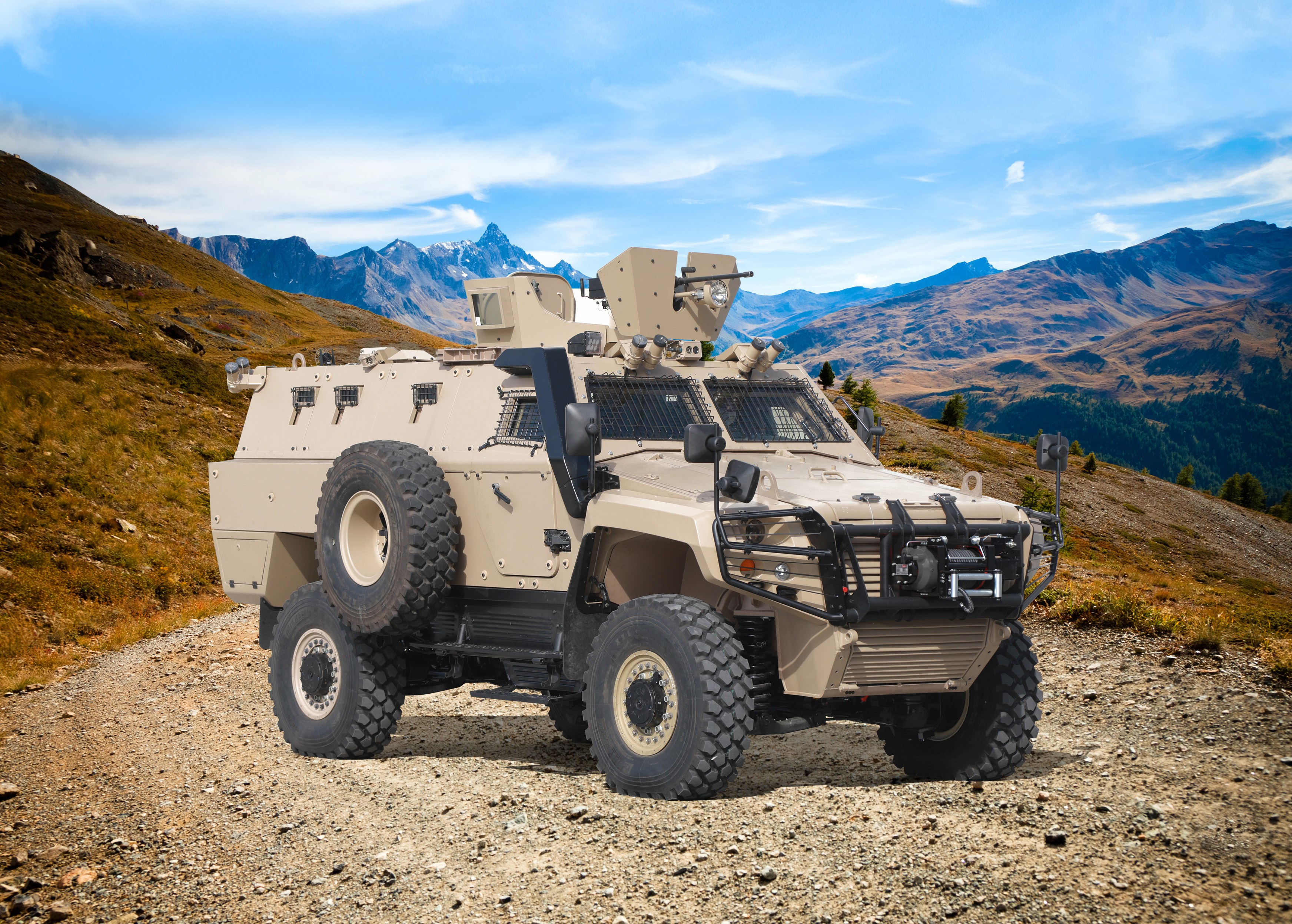 Otokar, mayına karşı korumalı COBRA II MRAP modelini tanıttı