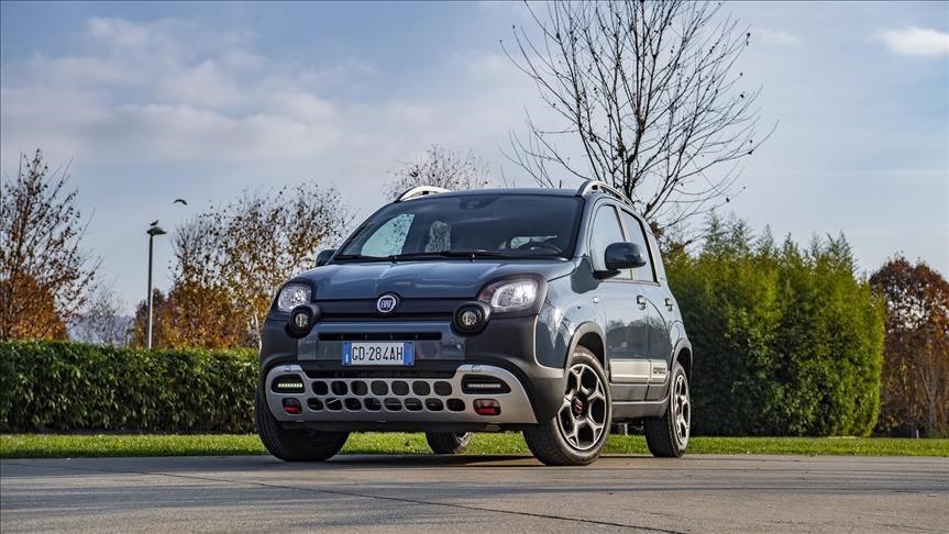 Yenilenen Fiat Panda, hafif hibrit motor seçeneğiyle Türkiye'de