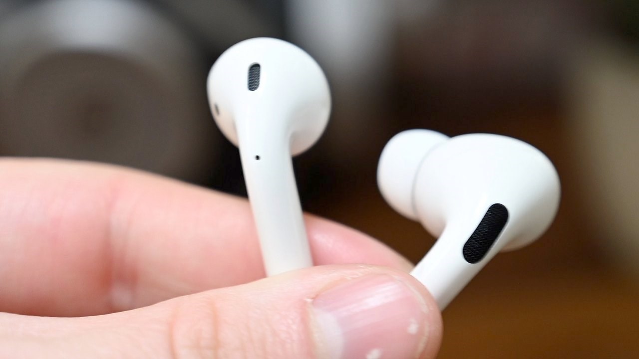 AirPods'lar kullandığınız kulaklık uçlarına göre sesi otomatik olarak ayarlayabilecekler