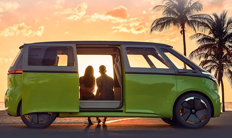 Volkswagen'in elektrikli minibüsü ID Buzz, Avrupa'da satışa çıkıyor
