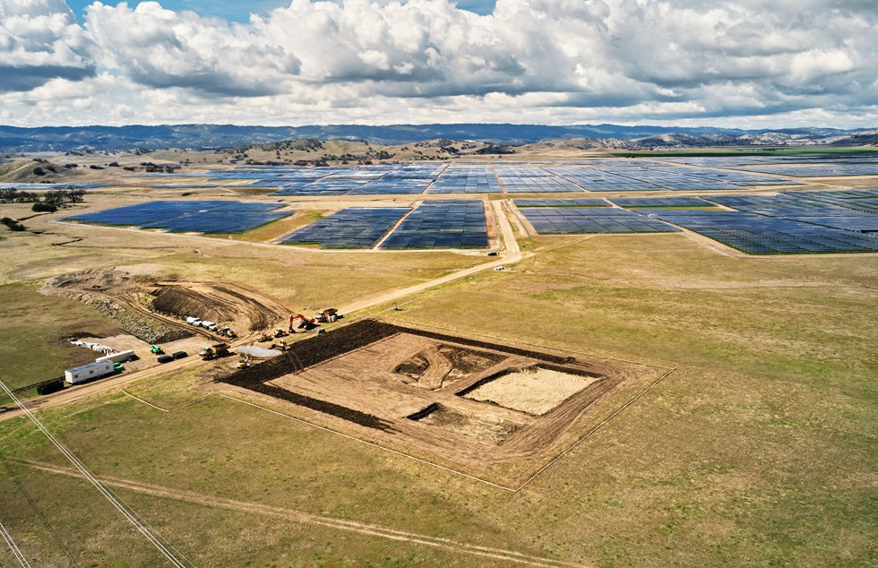 Apple, yenilenebilir enerji depolama tesisi için Tesla’yla anlaştı