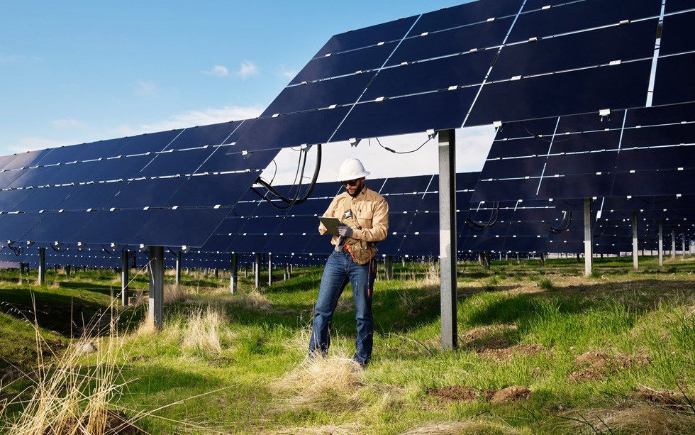 Apple, yenilenebilir enerji depolama tesisi için Tesla’yla anlaştı