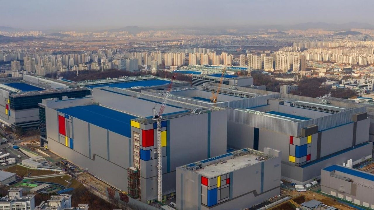 Samsung iki yeni fabrika kuruyor: 45 milyar dolar bütçe ayrıldı