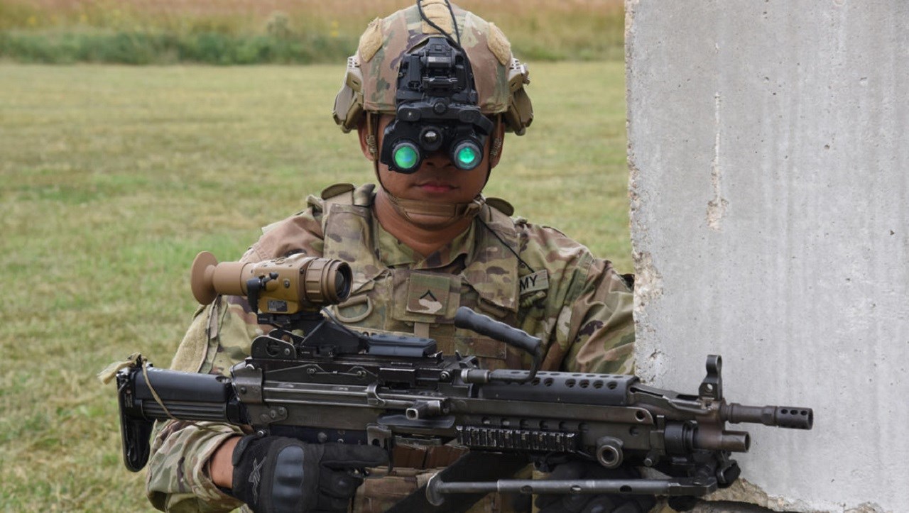 ABD Ordusunun yeni nesil gece görüş gözlükleri, muharebe sahasını yüksek çözünürlükle aydınlatıyor