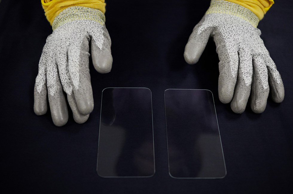 Apple, iPhone cam üreticisi Corning'e 45 milyon dolar daha yatırım yaptı