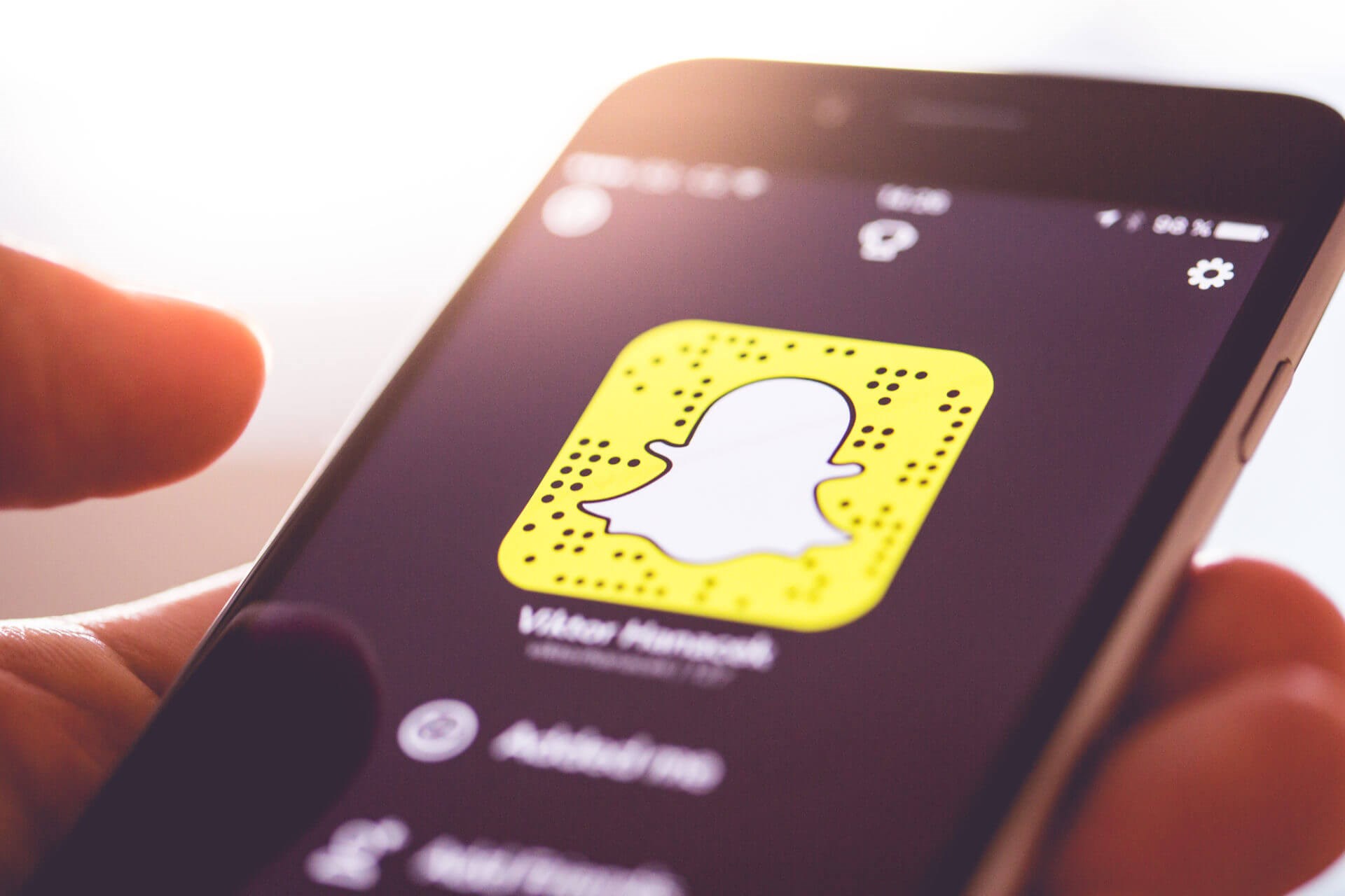 Snapchat'in iOS versiyonu, karanlık mod özelliğine kavuşuyor