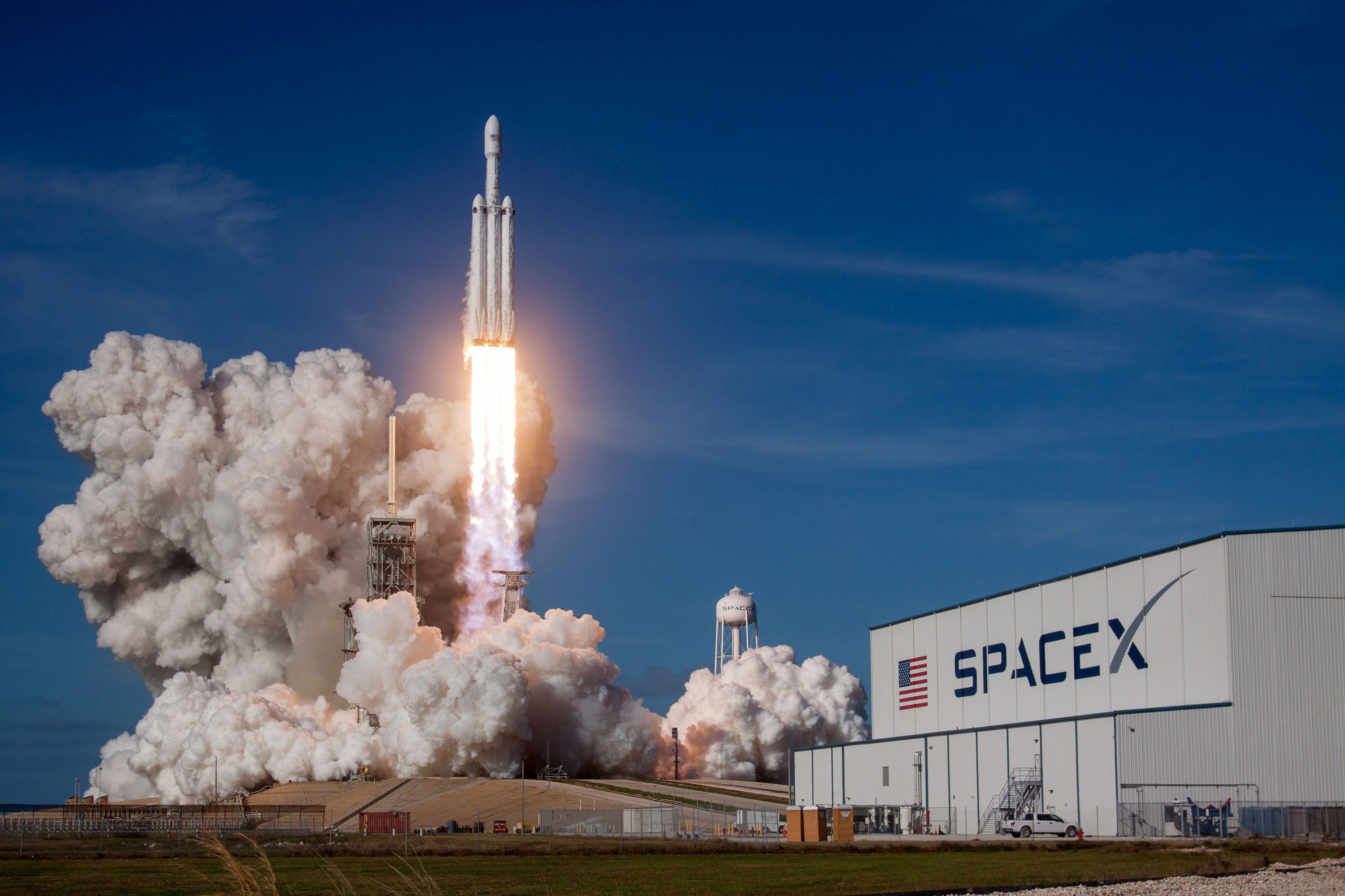 Google, SpaceX'in Starlink internet hizmetiyle bulut anlaşması yapıyor