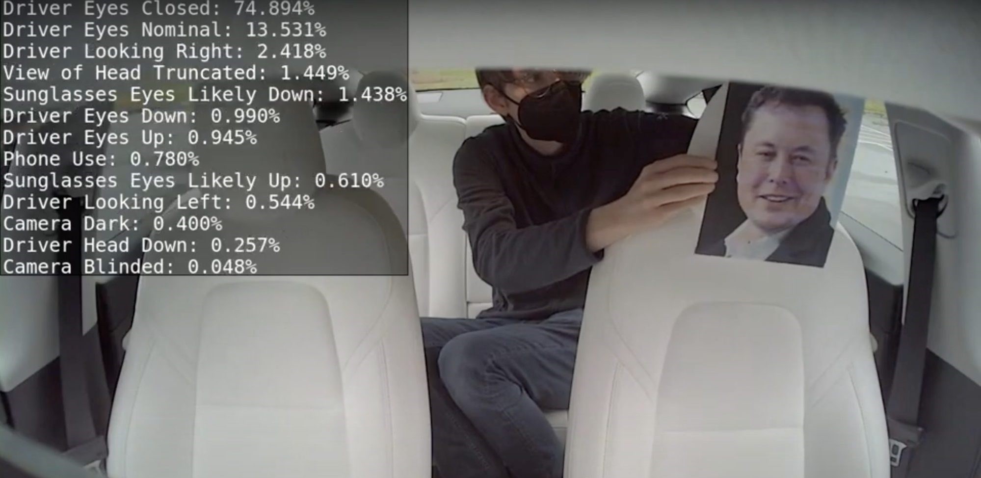 Tesla sürücünün anlık durumunu izlemek için kabin kamerasını kullanmaya başladı
