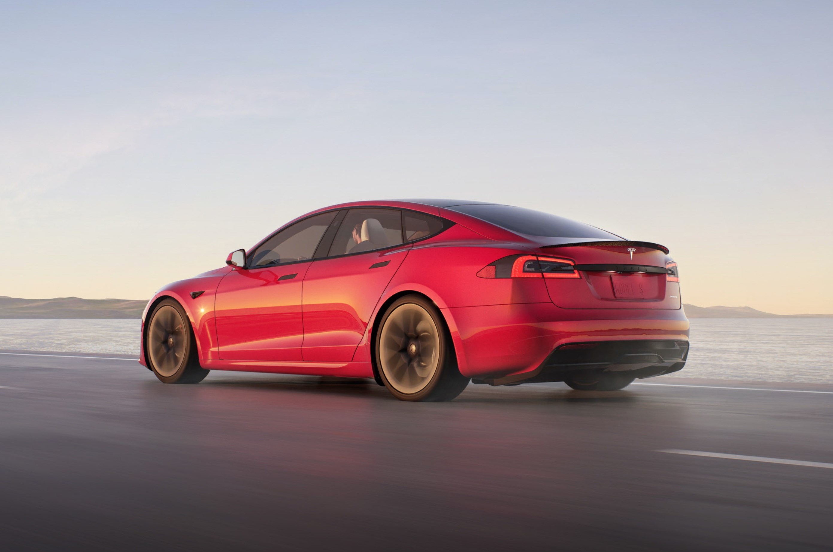 Tesla Model S Plaid bir hafta ertelendi