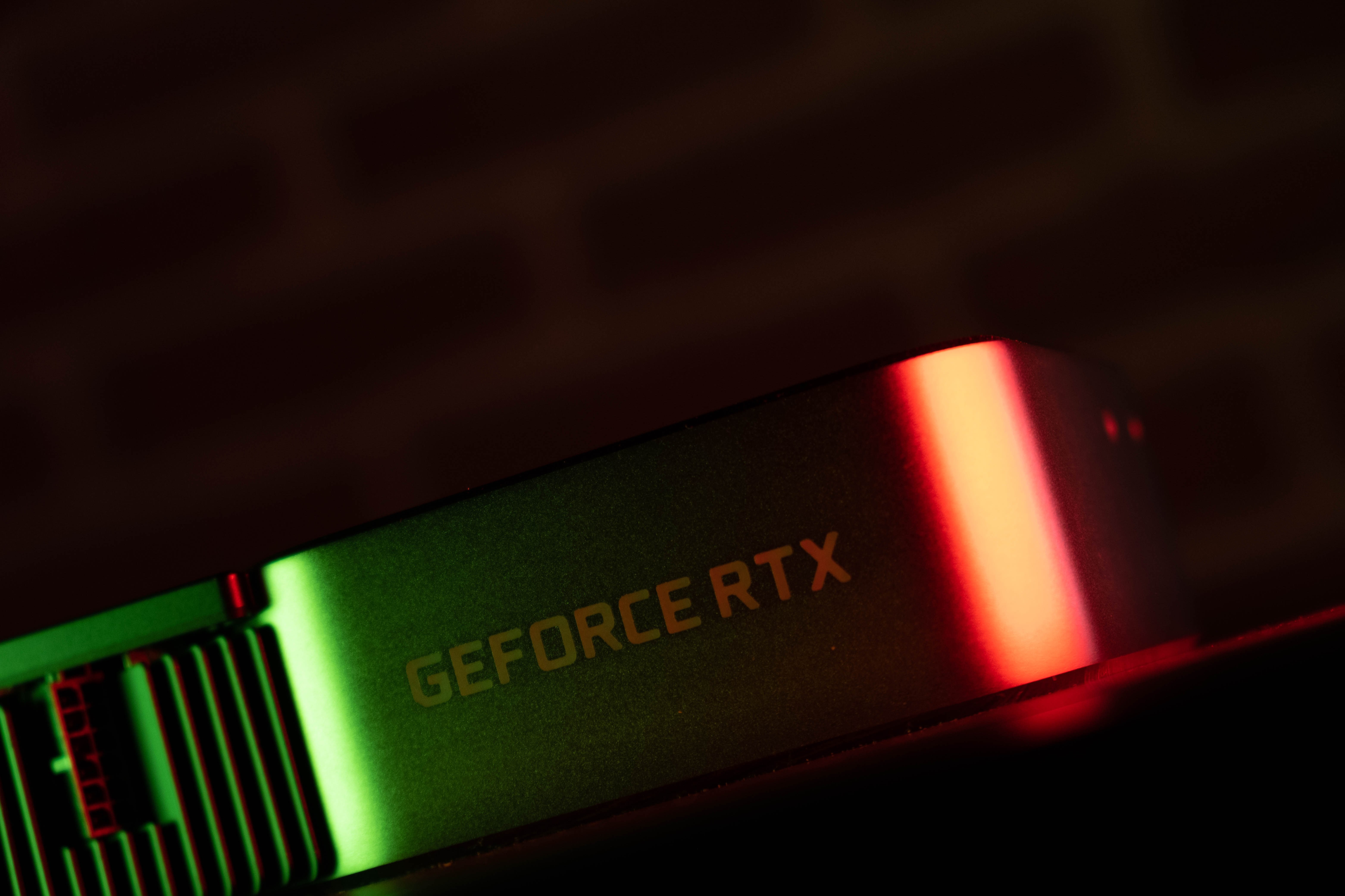 GeForce RTX 3080 Ti mercek altında