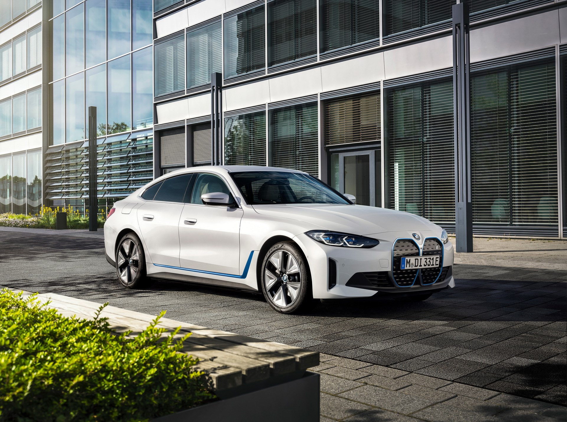 2020 bmw i4 edrive40 tasarım