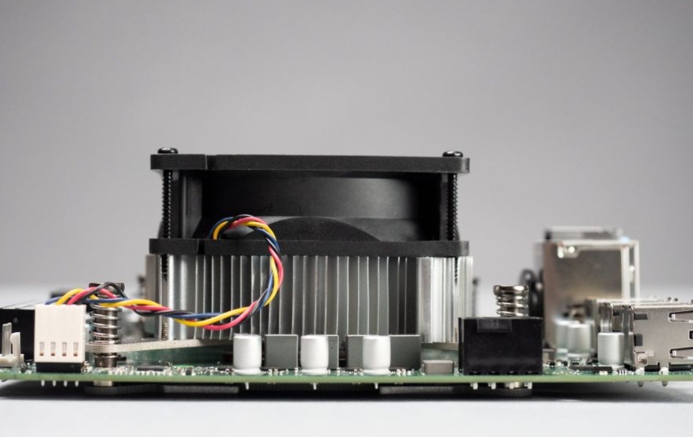 AMD 4700S geliştirici seti 