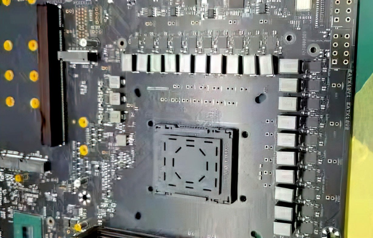 Intel'in Z690 anakartı ilk kez görüntülendi