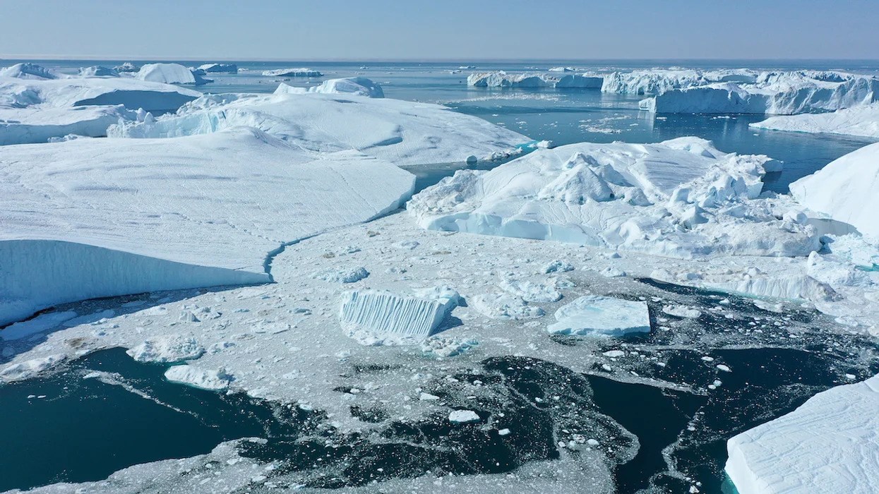 Isı dalgası, Grönland’daki buz tabakasının erimesine neden oluyor
