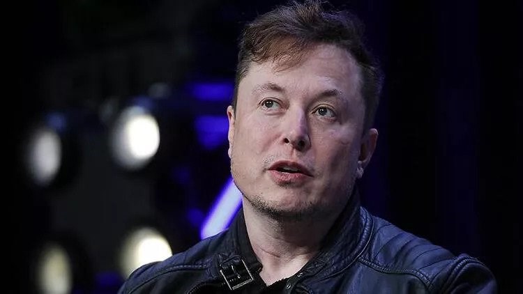 Elon Musk: SpaceX, 2024'ten önce Ay'a insan gönderebilir