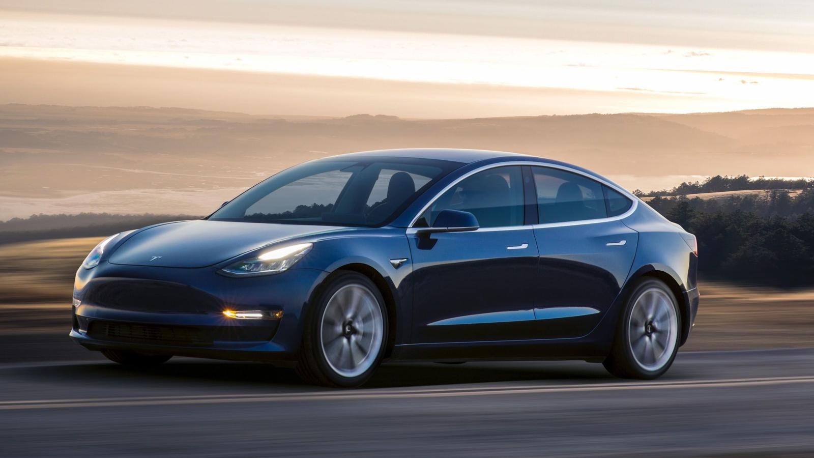 Tesla'nın Model 3'ü 1 milyonluk satışı geçti