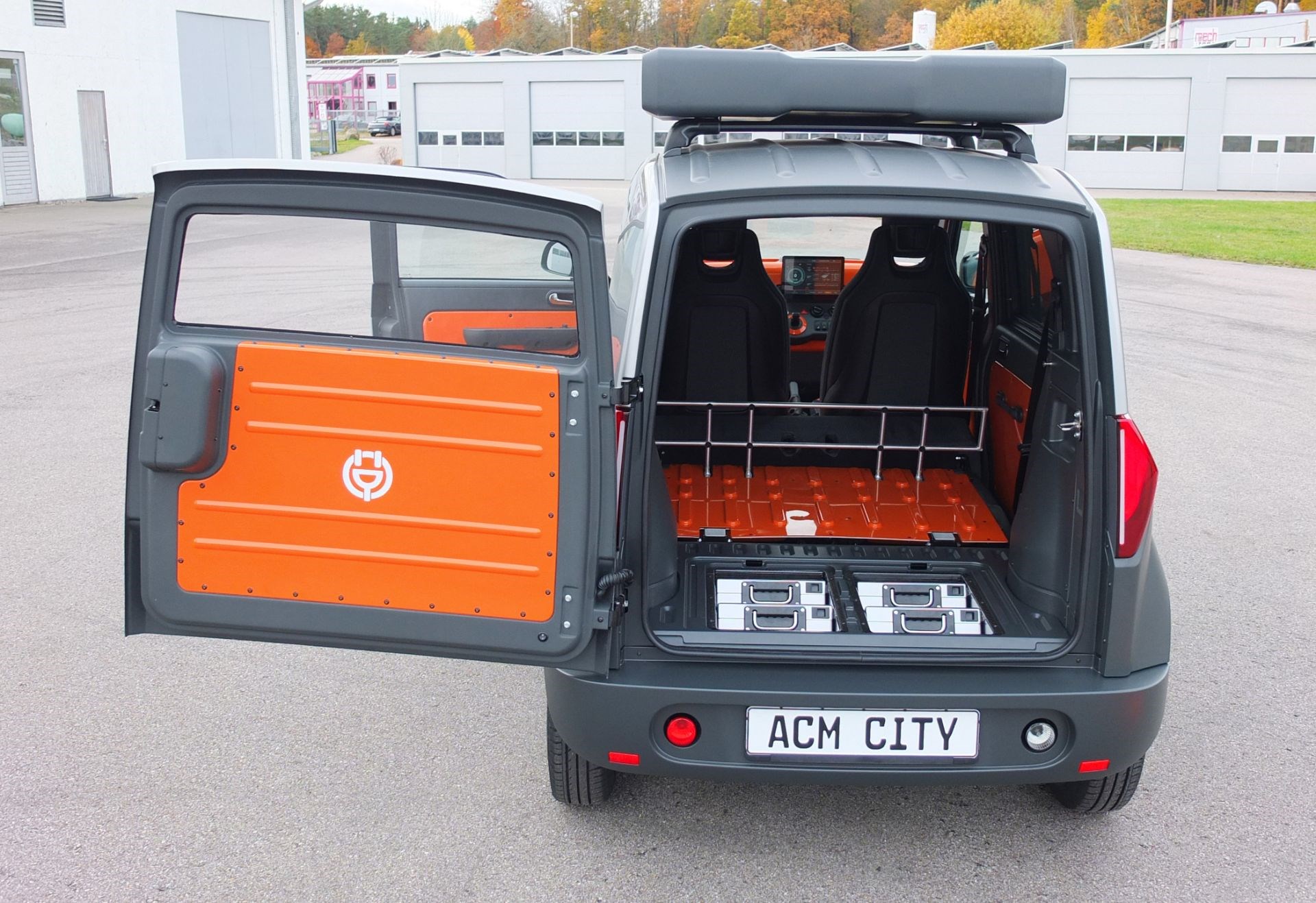Değiştirilebilir bataryaya sahip elektrikli araç: ACM City One