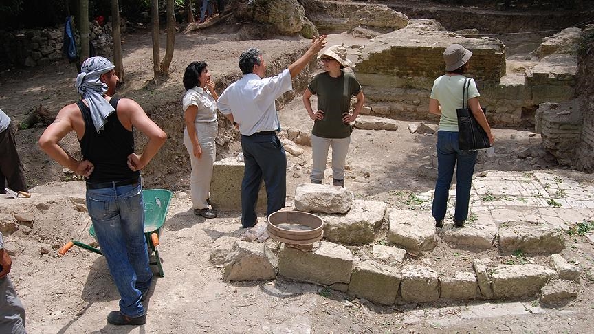 Bathonea kazılarında yeni bulgulara ulaşıldı