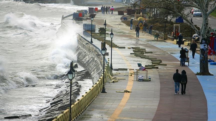 İBB, muhtemel tsunami için tabelalar koyuyor