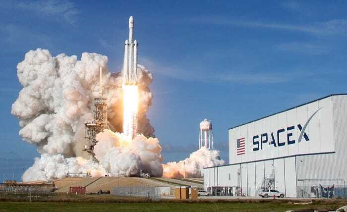 Falcon Heavy roketi