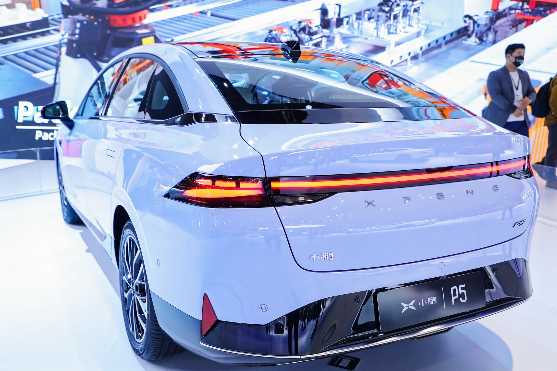 Tesla'nın Çinli rakibi yeni modelini sahaya sürdü: Xpeng P5