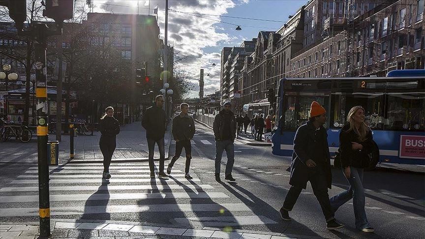 İsveç, Moderna aşısının kullanımını gençler için durdurdu