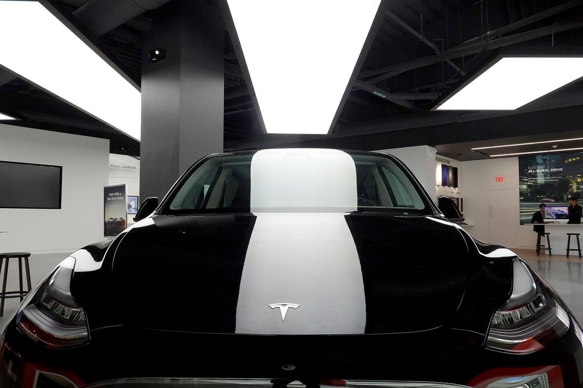 Tesla hisseleri %4 yükseldi